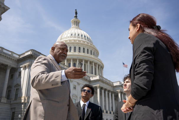 Rutgers Advocacy Corps students meet with Congressman Herb Conaway.